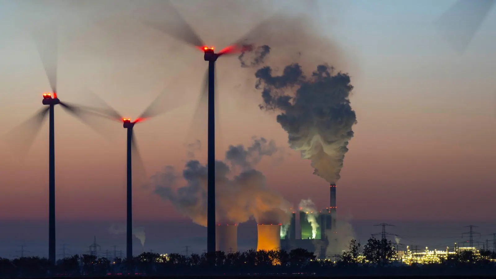 In München demonstrierten bis zu 1500 Menschen gegen fossile Energie. (Symbolbild) (Foto: Hendrik Schmidt/dpa)