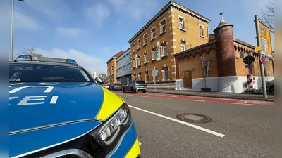 Drei Menschen erlitten Rauchvergiftungen. (Foto: Nico Pointner/dpa)