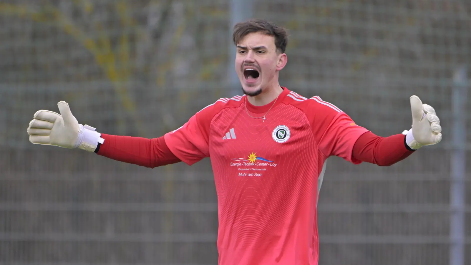 Laut und deutlich: Torwart Jan Mottl beim Debüt für die SpVgg Ansbach. (Foto: Martin Rügner)