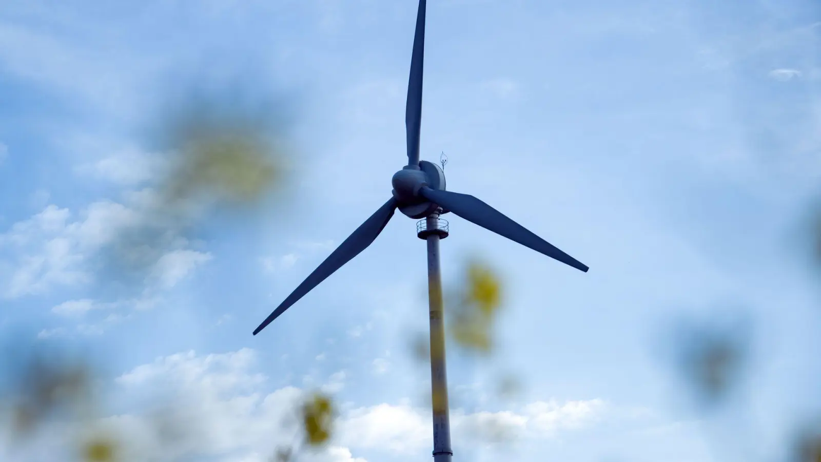 Der Ausbau der Erneuerbaren ist ein Faktor für mehr Klimaschutz in Bayern. (Illustration) (Foto: Pia Bayer/dpa)