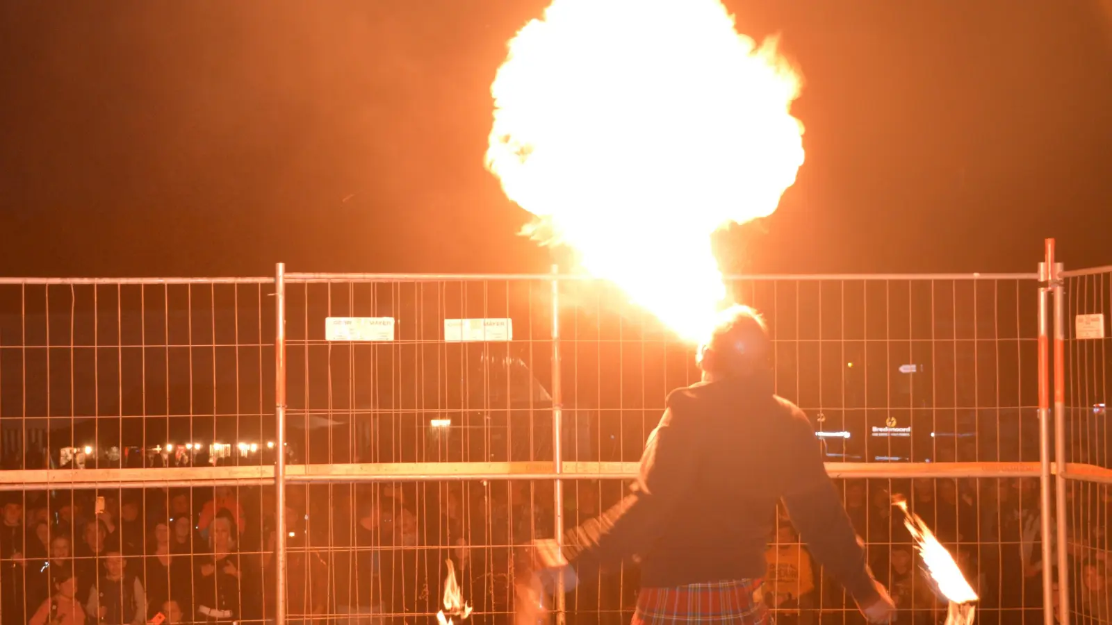Auch ohne Sonne wird es heiß in Berbersbach.  (Foto: MC Rückwärts-Gang)