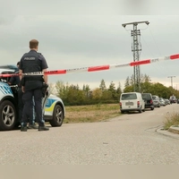 Ein Autofahrer hat einen Polizisten angefahren. (Foto: --/München TV/dpa)