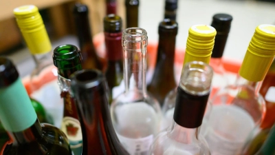 Die WHO Europa wirbt im Kampf gegen Krebs für eine kluge Alkoholpolitik. (Illustration) (Foto: Robert Michael/dpa)