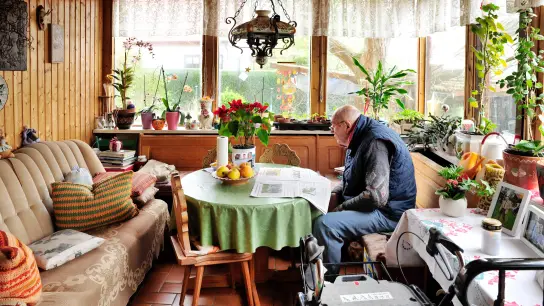 Als Senior weiter in den eigenen vier Wänden wohnen: Das wünschen sich viele ältere Bürger. (Foto: Jim Albright)