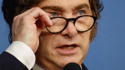 Die Regierung des argentinischen Präsidenten Javier Milei hat akkreditierten Journalisten den Zugang zum Regierungssitz Casa Rosada untersagt. (Archivbild) (Foto: Kena Betancur/AP/dpa)