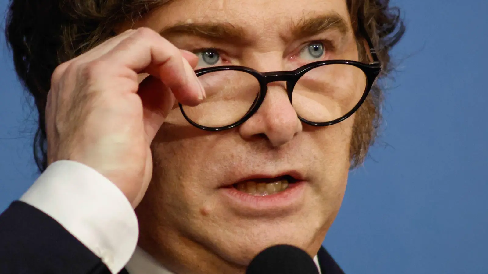 Die Regierung des argentinischen Präsidenten Javier Milei hat akkreditierten Journalisten den Zugang zum Regierungssitz Casa Rosada untersagt. (Archivbild) (Foto: Kena Betancur/AP/dpa)