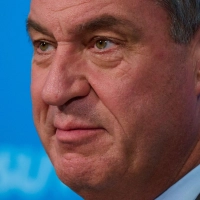 Die Kommunalwahl in Niedersachsen gibt CSU-Chef Söder Hoffnung: Auch SPD und CDU können noch respektable Wahlergebnisse erreichen. (Foto: Sven Hoppe/dpa)