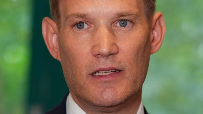 Rauf mit der Tabaksteuer, damit weniger Menschen rauchen, findet der CDU-Politiker Hendrik Streeck. (Archivbild) (Foto: Soeren Stache/dpa)