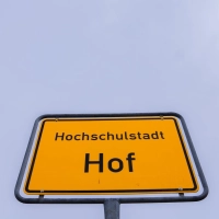 Die Regierung von Oberfranken hat den Haushalt der Stadt Hof wegen zu hoher Schulden abgelehnt. (Archivbild) (Foto: Nicolas Armer/dpa)