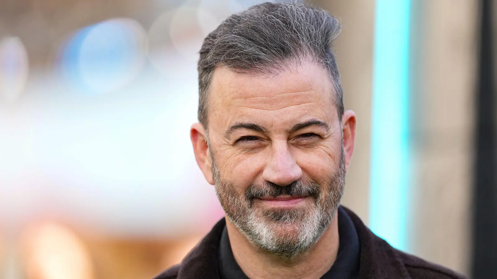 In seiner Sendung „Jimmy Kimmel Live“ rechnet der US-Moderator mit Präsident Donald Trump ab. (Archivbild) (Foto: Scott A Garfitt/Invision/dpa)