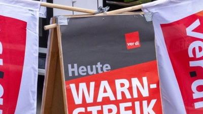 Vor der erneuten Tarifrunde am 15. April gibt es in Bayern wieder Warnstreiks im öffentlichen Nahverkehr. (Archivbild) (Foto: Stefan Puchner/dpa)
