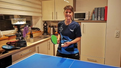 Aktuell hat Anke Leidenberger ihre Parkinson-Erkrankung ganz gut im Griff. Sie kann deshalb uneingeschränkt ihrem Hobby Tischtennis frönen. (Foto: Jürgen Binder)
