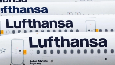 Die Lufthansa-Aktionäre dürfen nach mehreren Nullrunden infolge der Pandemie für 2023 wieder mit einer Dividende rechnen. (Foto: Lando Hass/dpa)