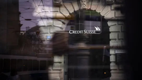Die Saudi National Bank steigt bei der Schweizer Credit Suisse ein. (Foto: Michael Buholzer/KEYSTONE/dpa)