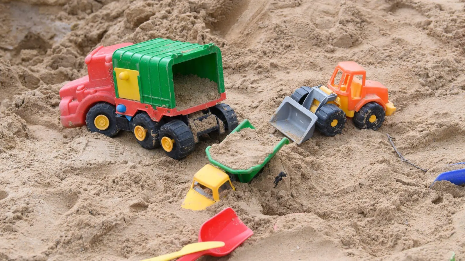 Zu einem unschönen Vorfall ist es am Mittwoch auf einem Neustädter Spielplatz gekommen. (Symbolbild: Robert Michael/dpa)