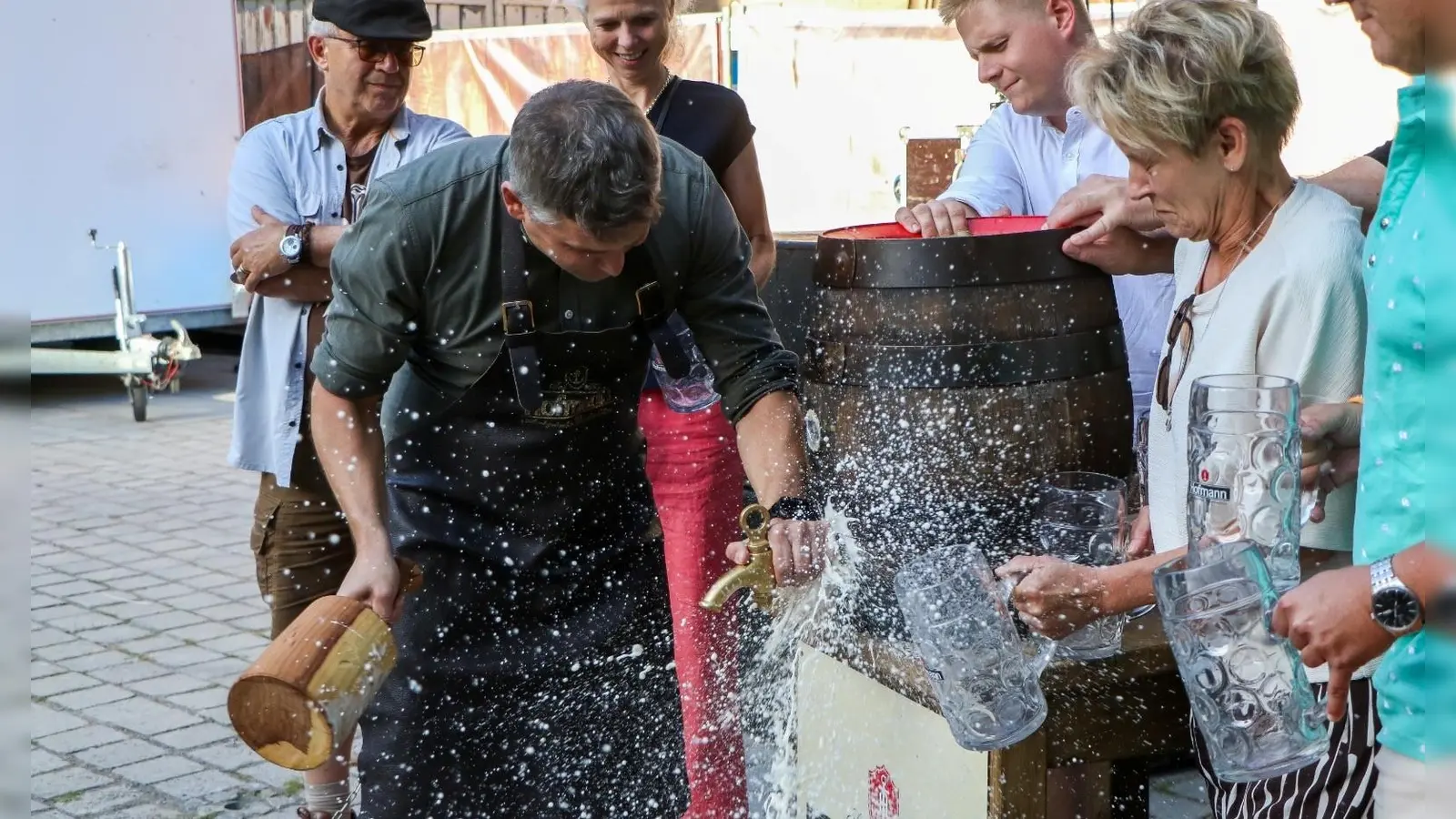 Erster Bürgermeister Philipp Flierl lädt herzlich dazu ein, die Kirchweih gemeinsam mit Familie und Freunden zu genießen und die schönen Traditionen lebendig zu halten.  (Foto: Alexander Rausch)