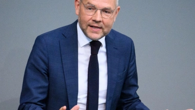 Michael Roth sitzt seit 1998 für die SPD im Bundestag. (Foto: Bernd von Jutrczenka/dpa)