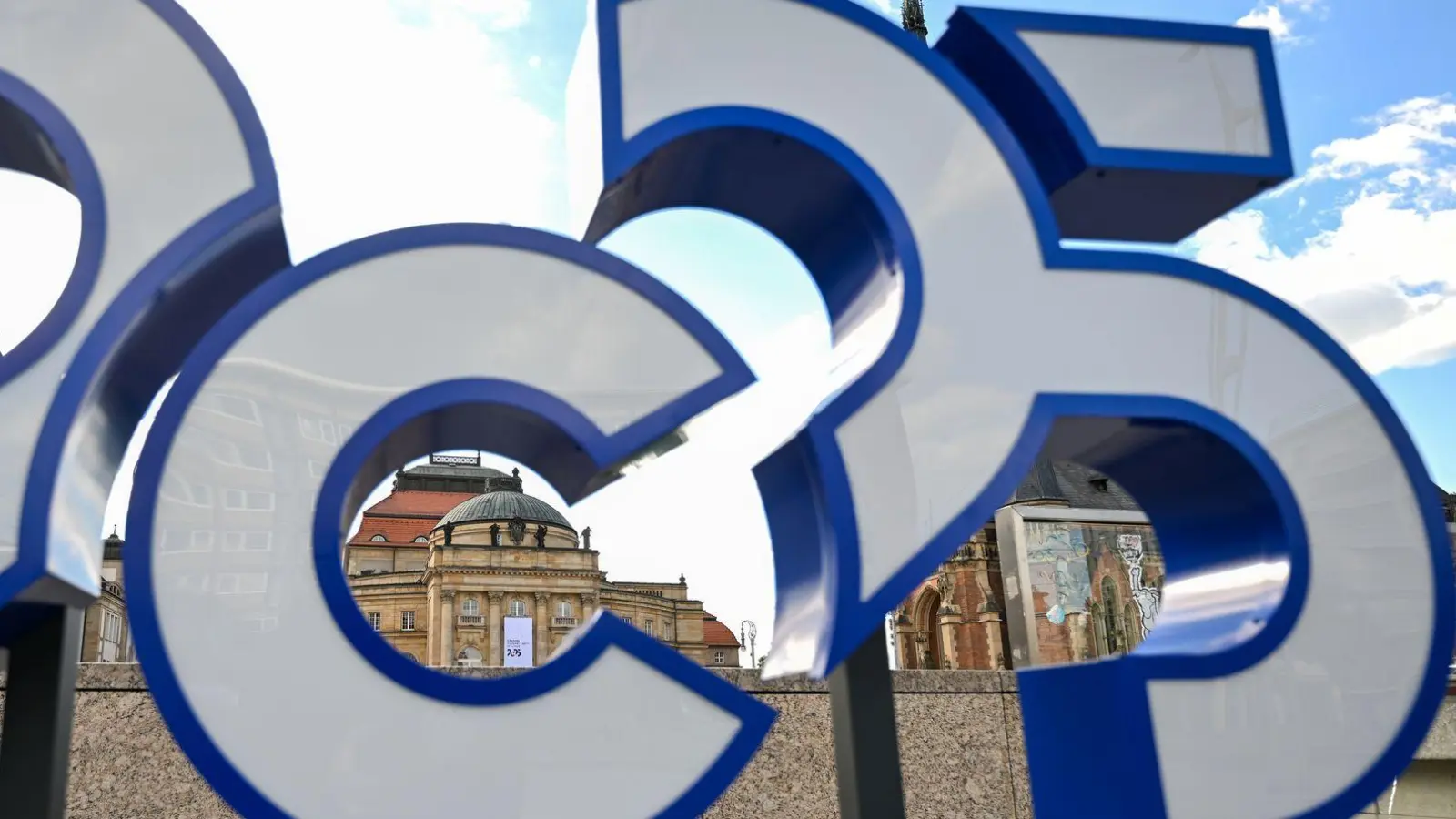 Was bewegte die Welt 2025? (Foto: Hendrik Schmidt/dpa)