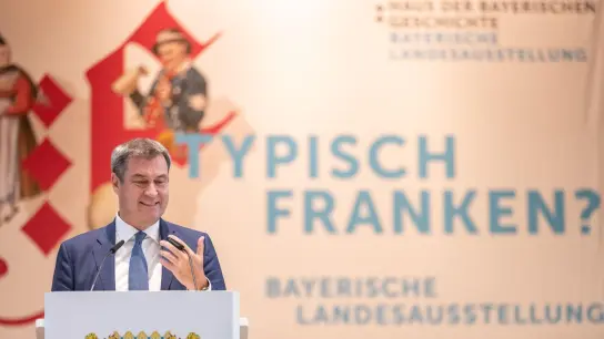 Markus Söder (CSU), Ministerpräsident von Bayern, spricht im Rahmen der Eröffnung der Bayerischen Landesausstellung. (Foto: Daniel Karmann/dpa)