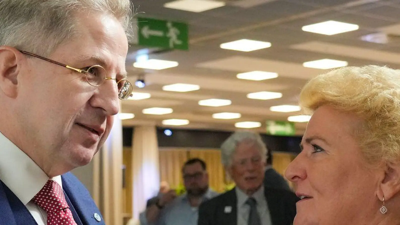 Damals noch Partner, heute erbitterte Gegner: Hans-Georg Maaßen und Sylvia Pantel. (Archivbild)  (Foto: Soeren Stache/dpa)