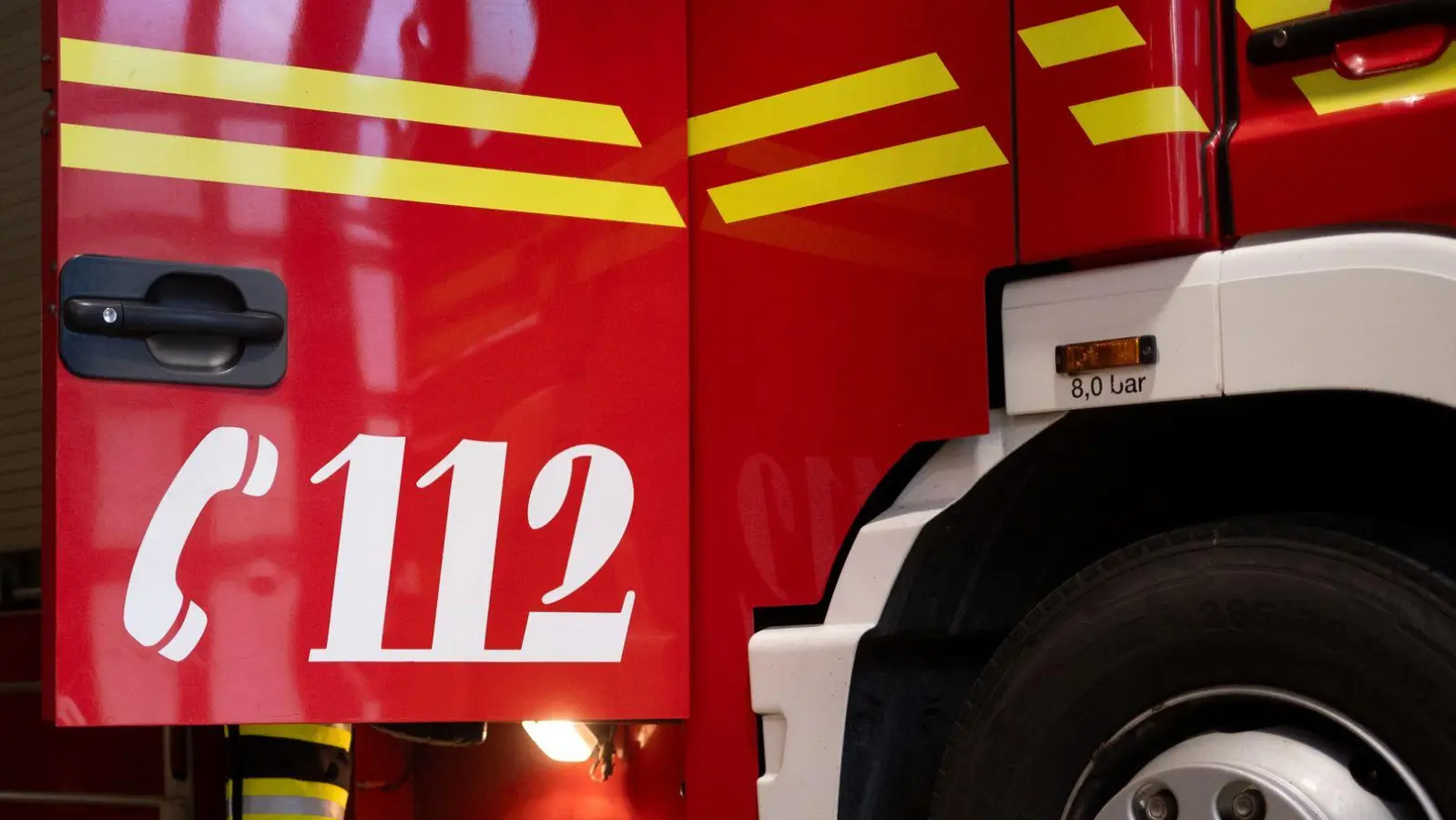 In Ruhpolding musste die Feuerwehr anrücken, nachdem eine Frau die Maden in ihrer Biotonne töten wollte. (Symbolbild) (Foto: Niklas Treppner/dpa)