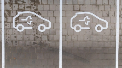 Weil es in China und den USA schlecht lief, sind die weltweiten Elektroautoneuzulassungen im ersten Quartal gesunken. (Symbolbild) (Foto: Sebastian Kahnert/dpa)