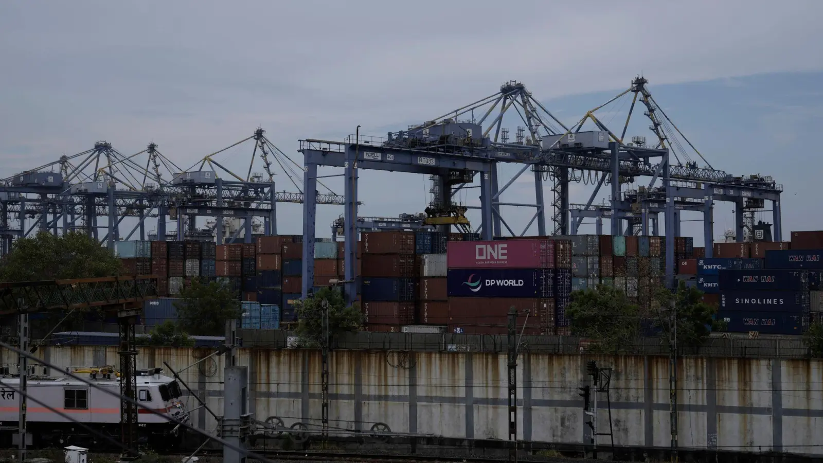 Trump: Ich erhöhe Zölle für Russland-Handelspartner Indien (Foto: Mahesh Kumar A./AP/dpa)