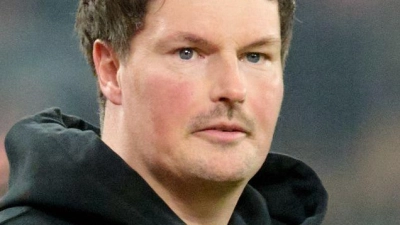 Trainer Merlin Polzin und der Hamburger SV erwarten den FC Augsburg. (Archivbild) (Foto: Bernd Thissen/dpa)