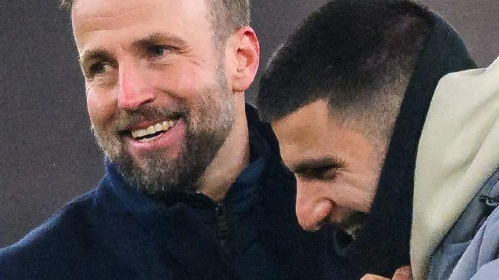 Für VfB-Trainer Hoeneß (l) ist sein Stürmer Undav ein Unterschiedsspieler. (Archivbild) (Foto: Tom Weller/dpa)