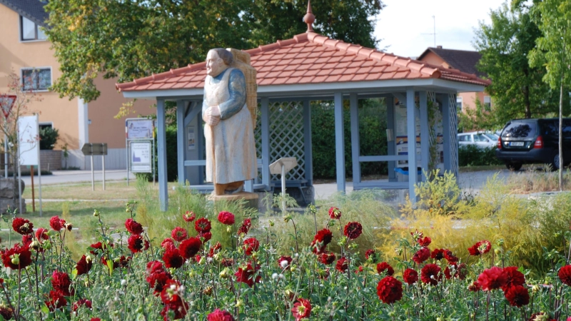 Blühende Landschaften und mit der Rockenbacher Bötin eine Heimat für Bienen: Auch der Gutenstettener Obst- und Gartenbauverein sorgt mit für ein hübsches Ortsbild. (Foto: Gerhard Knöchlein)
