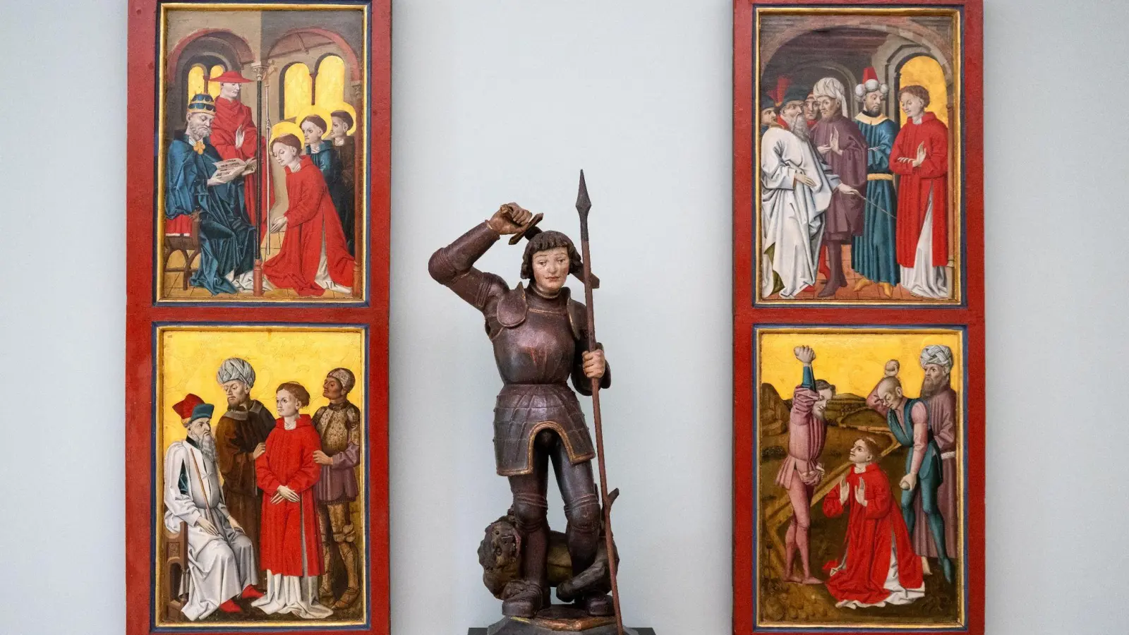 Szenen aus der Legende des heiligen Stephanus (um 1460) sind bei einem Presserundgang im Diözesanmuseum zu sehen. (Foto: Sven Hoppe/dpa)