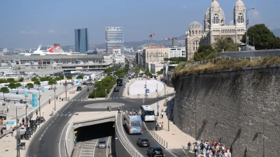 Seit Jahren buhlen Banden um die Vorherrschaft über den Drogenhandel in Marseille. (Symbolbild) (Foto: Arne Dedert/dpa)
