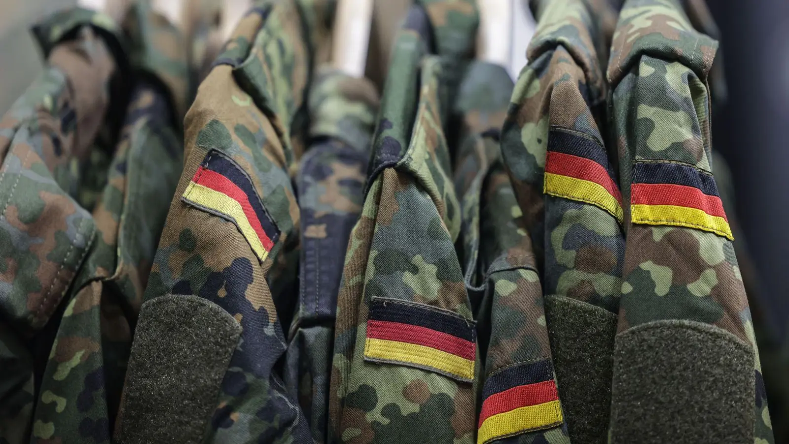 Drei Viertel aller extremistischen Verdachtsfälle bei der Bundeswehr kommen aus dem Bereich Rechtsextremismus. (Archivbild) (Foto: Oliver Berg/dpa)