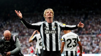 Nick Woltemade kann nicht pünktlich zur Nationalmannschaft kommen.  (Foto: Owen Humphreys/PA Wire/dpa)