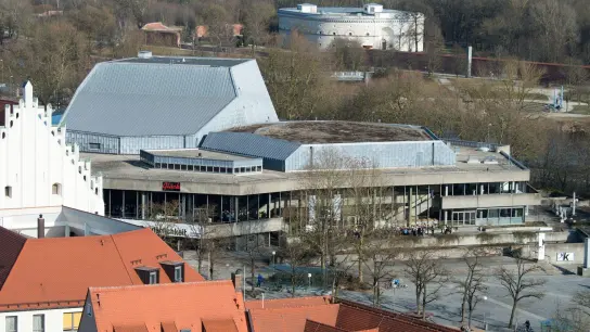 Das Stadttheater in Ingolstadt (Bayern), aufgenommen am 18.03.2015. (Foto: picture alliance / dpa/Bildarchiv)