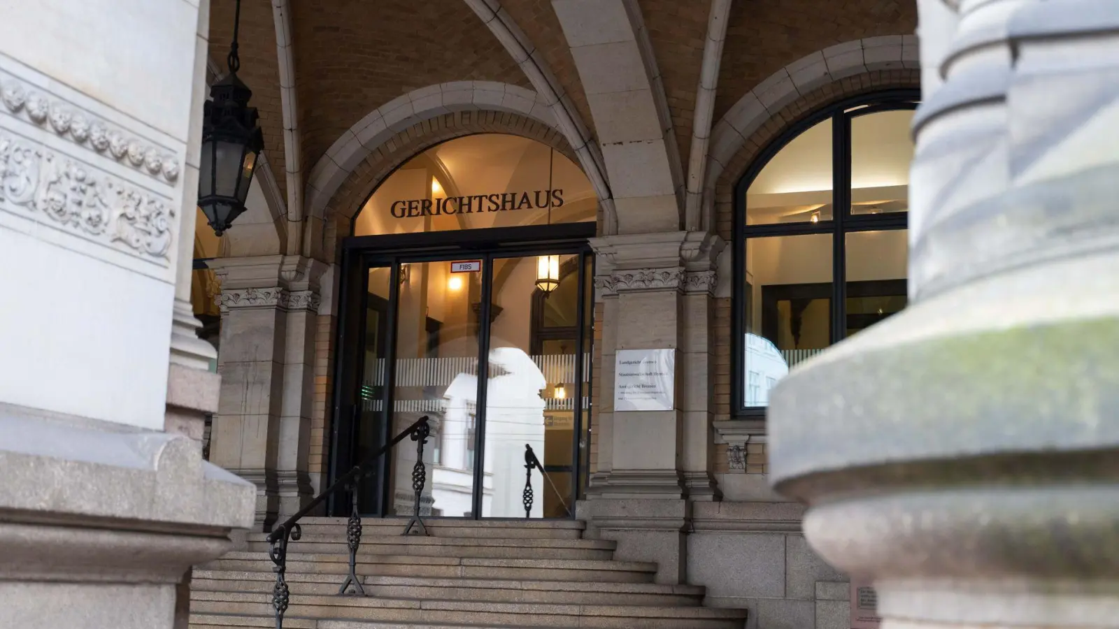 Ein Mann soll jahrelang seine Familie gequält haben und steht deshalb ab Mitte Januar vor Gericht. (Archivbild) (Foto: Alicia Windzio/dpa)