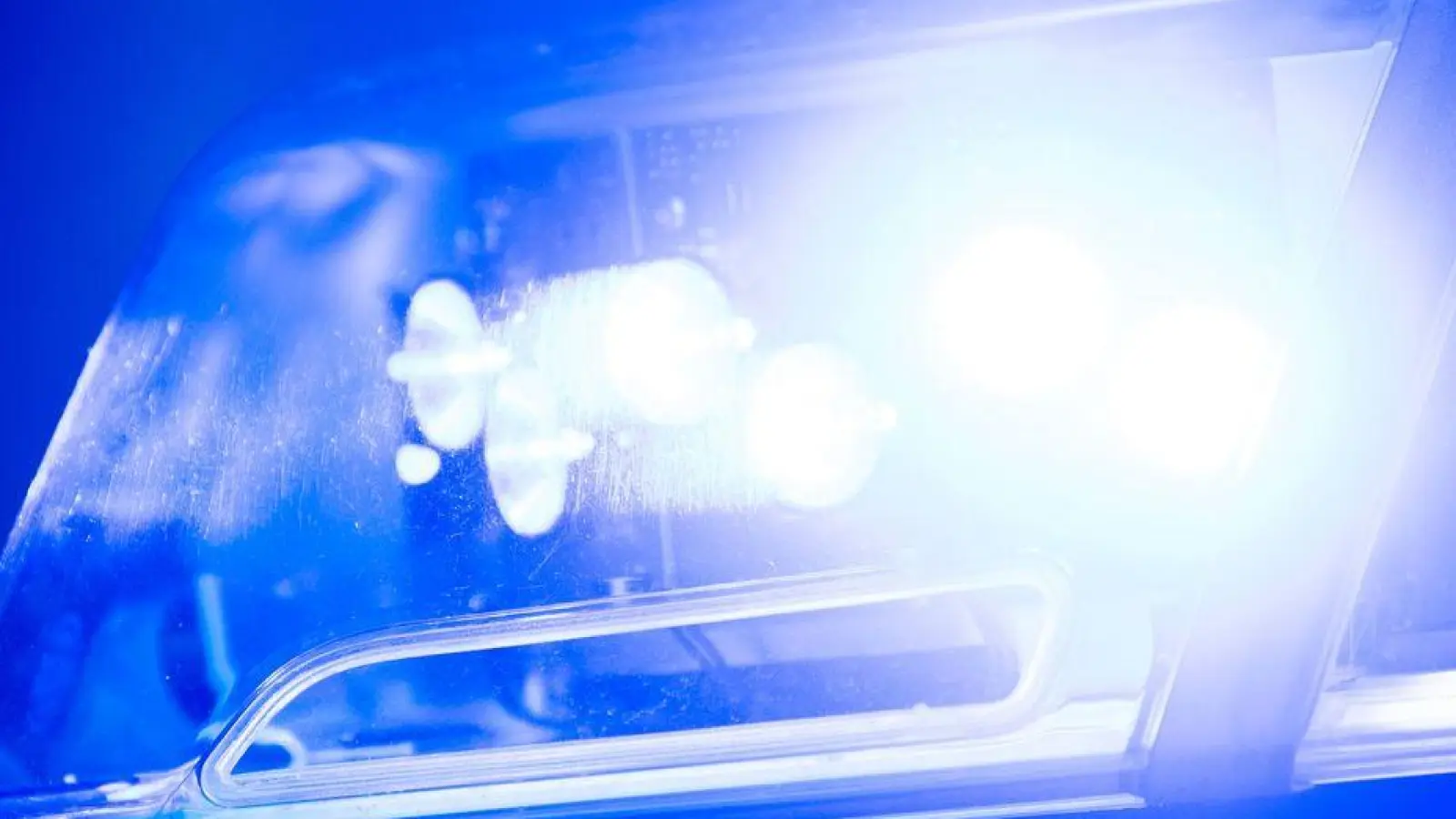 Der Mann ist mit dem Motorrad von der Straße abgekommen. (Symbolbild) (Foto: Lino Mirgeler/dpa)