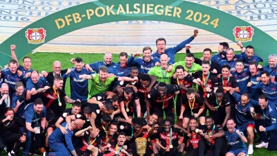 Leverkusen krönte die erfolgreichste Saison der Vereinsgeschichte mit dem Gewinn des DFB-Pokals. (Foto: Sebastian Christoph Gollnow/dpa)
