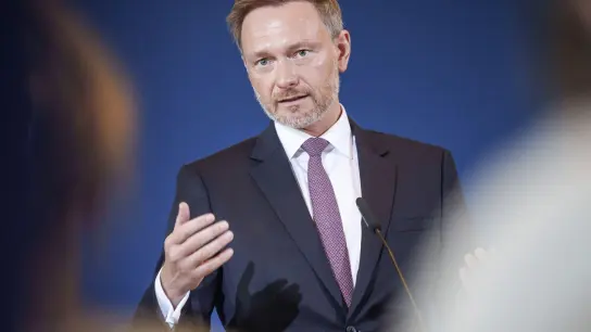 Bundesfinanziminster Christian Lindner (FDP) bei einer Pressekonferenz in Berlin. (Foto: Michael Kappeler/dpa)