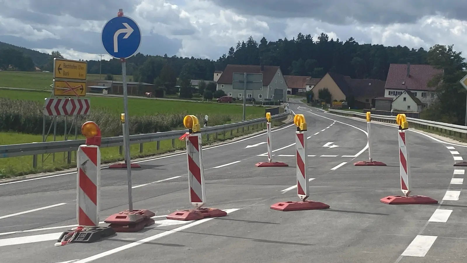 Die Ortsdurchfahrt Witzmannsmühle wird ab Freitag, 19. September, wieder für den Verkehr freigegeben. (Foto: Lisa-Maria Liebing)