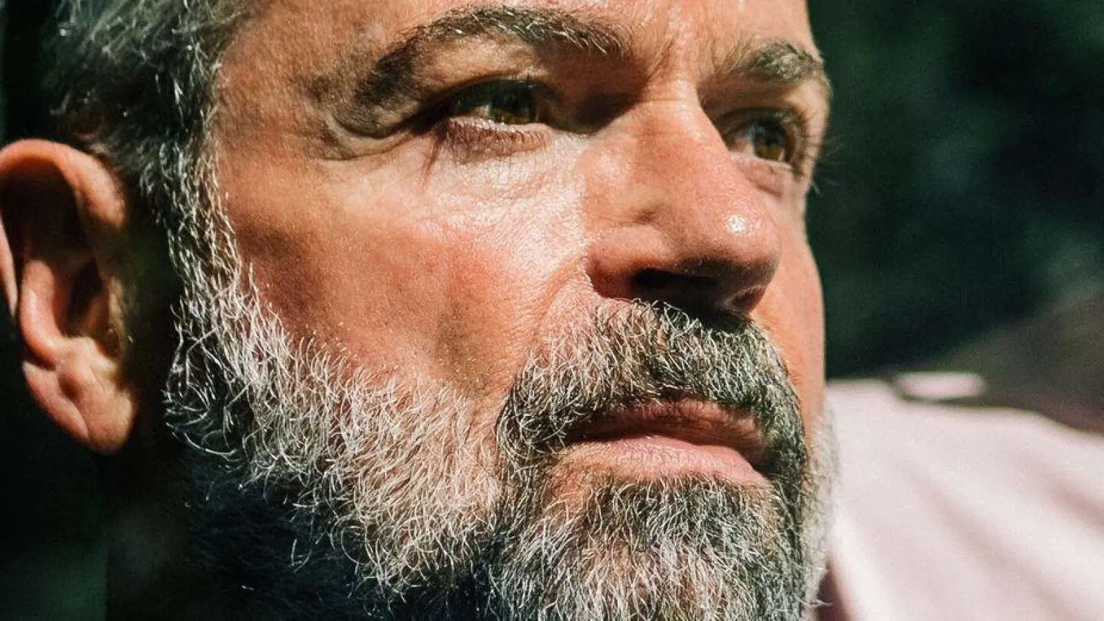 Männer leiden anders unter psychischen Belastungen - wer darüber spricht und auch Hilfe annimmt, kann gesünder damit umgehen. (Foto: Zacharie Scheurer/dpa-tmn)