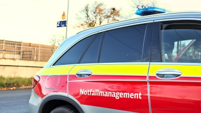 Auf der Bahnstrecke Nürnberg–Ansbach legte ein Notarzteinsatz den Zugverkehr am Sonntagnachmittag lahm. (Symbolbild: Tizian Gerbing)