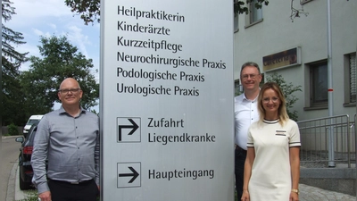 Stehen in den Startlöchern (von links): Wigbert Lehner, Vorsitzender des Evangelischen Vereins für Gemeindediakonie, sein Stellvertreter Herbert Lindörfer und Geschäftsführerin Irina Reim. (Foto: Jasmin Kiendl)