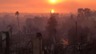 Die Verwüstung durch das Palisades-Feuer in Los Angeles. (Archivbild) (Foto: Jae C. Hong/AP/dpa)