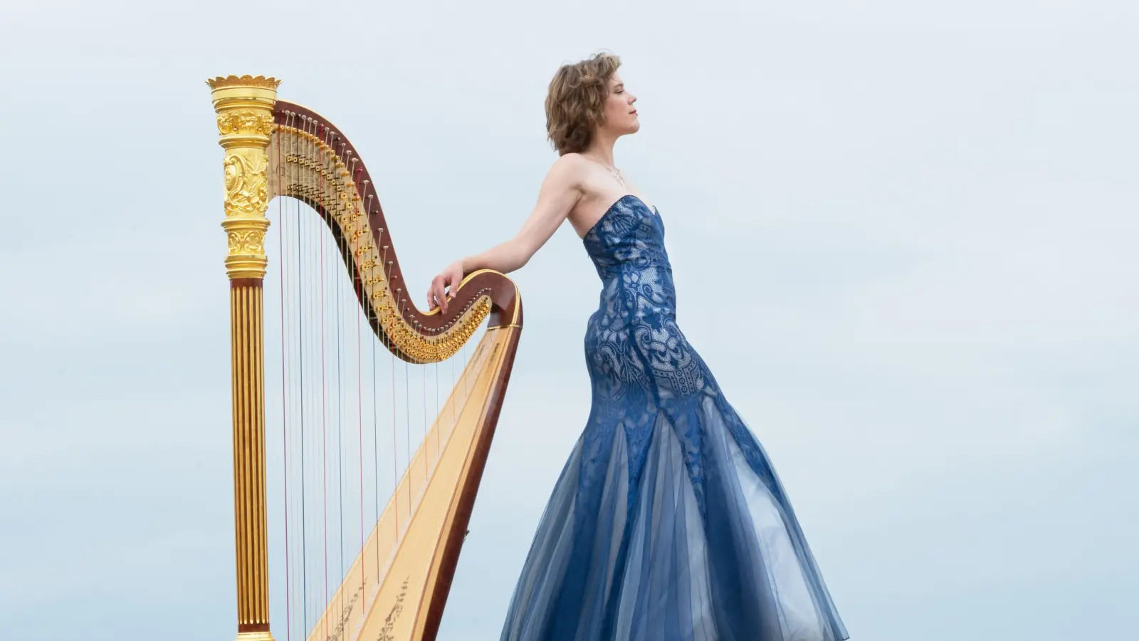 Enorm präsente Solistin: die Harfenistin Agnès Clément. (Foto: Tysje Severens)