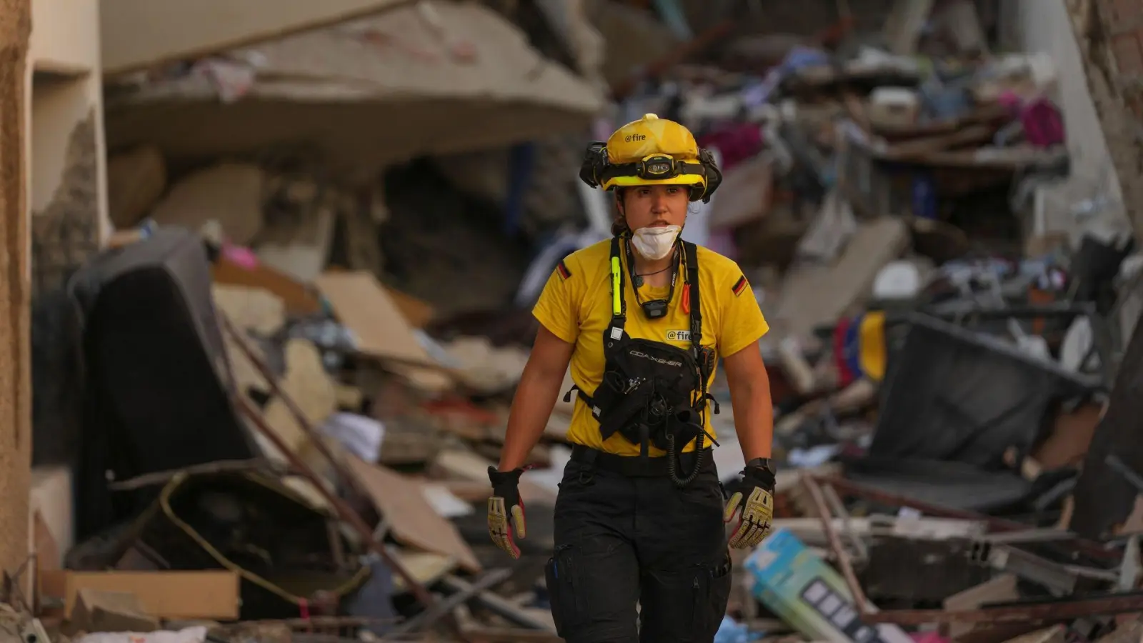 Tausende Menschen werden noch unter den Trümmern vermutet.  (Foto: Matias Delacroix/AP/dpa)