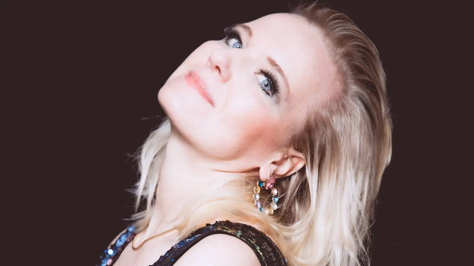 Franziska Schwendemann war in den Gründungsjahren Schauspielerin am Theater Ansbach. Am Freitag tritt sie mit ihrer Band Monaco Fränzy im Theater Kopfüber auf. (Foto: Iris Friedrich)