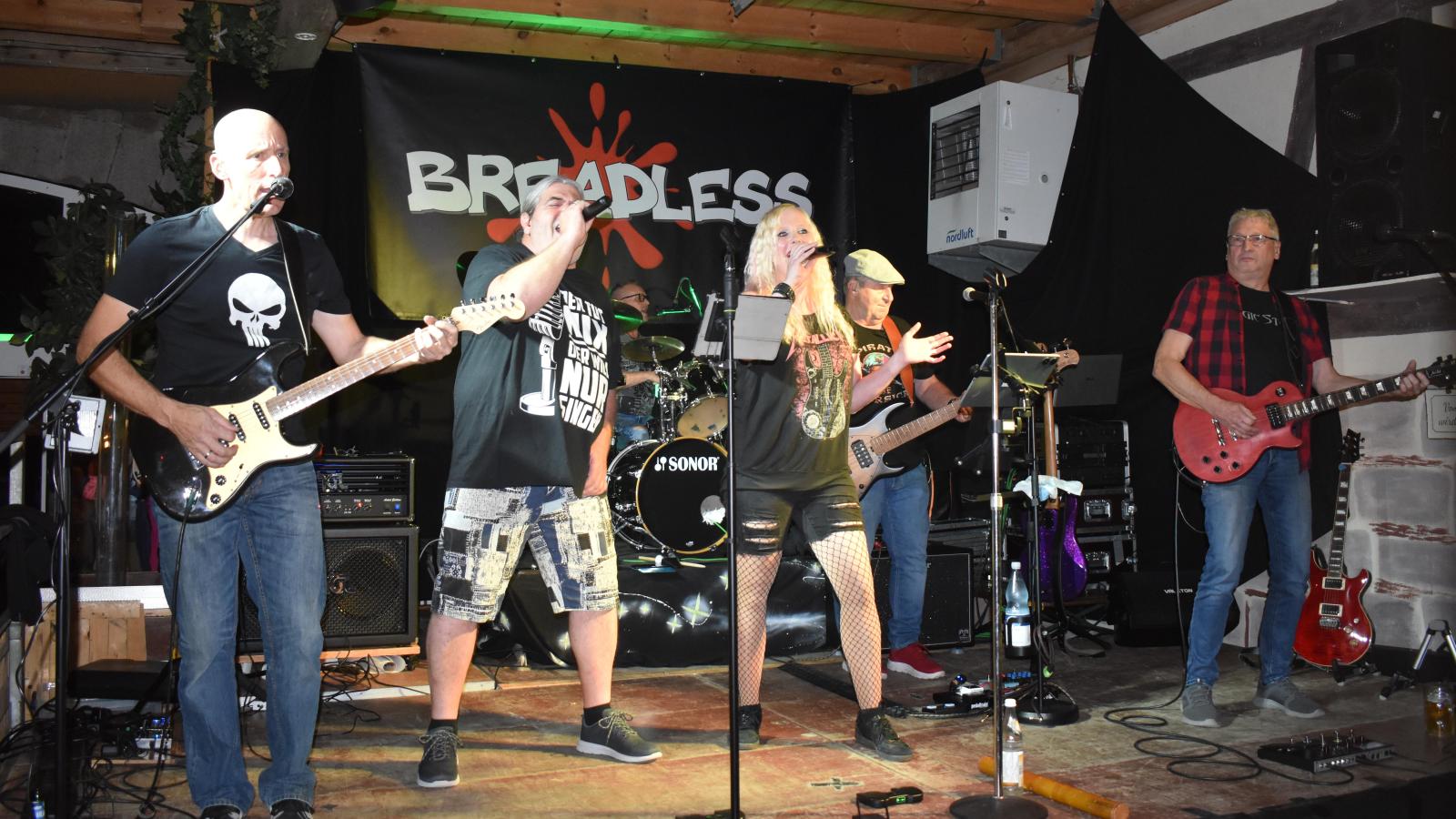 Für „FLZ-Leser helfen”: Die Band Breadless bringt die Bühne zum Beben ...