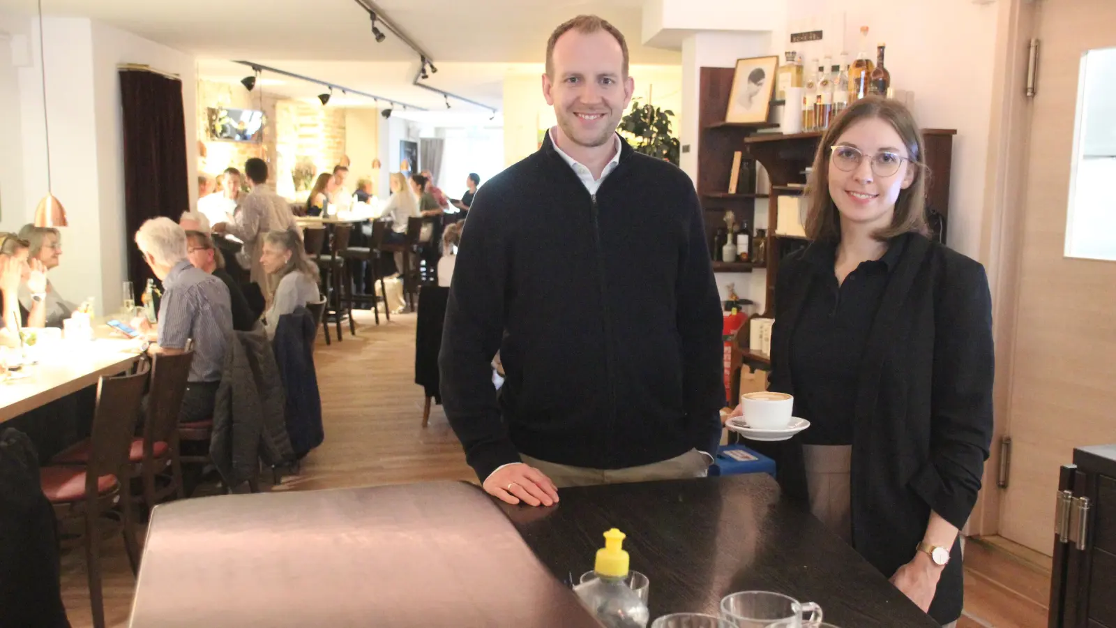 Beständigkeit und kleine Neuerungen: Theresa und Andreas Görmer haben die „Alte Resi” übernommen und wollen schrittweise weitere Akzente setzen.  (Foto: Robert Maurer)