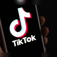 TikTok hat mittlerweile nicht nur China, sondern auch Europa und die USA erobert. (Symbolbild)  (Foto: Monika Skolimowska/dpa)